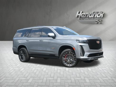 Used 2023 Cadillac Escalade V w/ Heavy-Duty Trailer Package AWD/4WD image 2
