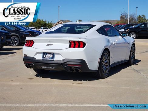 Used 2024 Ford Mustang GT Premium image 7