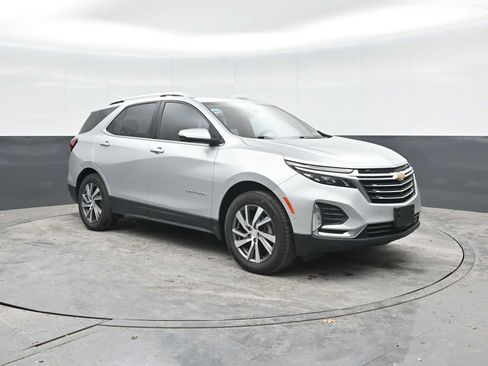 Used 2022 Chevrolet Equinox Premier AWD/4WD image 6