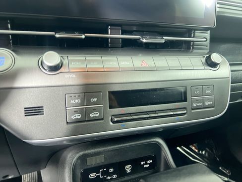 Used 2024 Hyundai Kona SEL FWD image 19