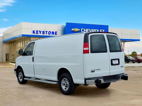 Used 2024 GMC Savana 2500 w/ Driver Convenience Package RWD image 5