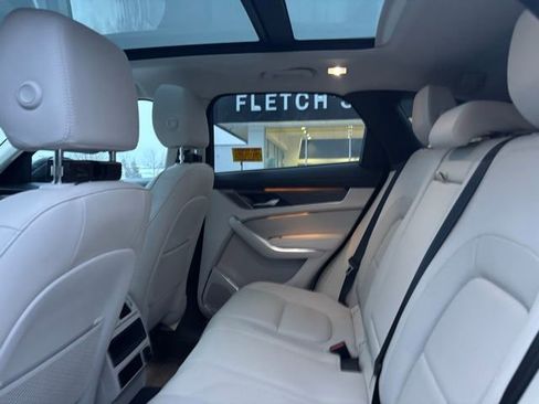 Used 2023 Jaguar F-PACE S image 8