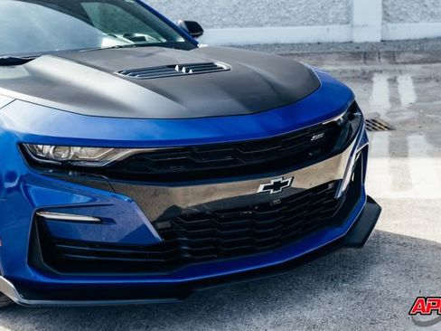 Used 2019 Chevrolet Camaro SS image 23