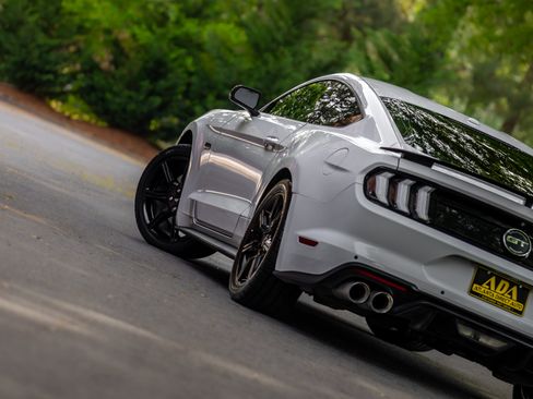Used 2017 Ford Mustang GT Premium w/ Equipment Group 401A image 25
