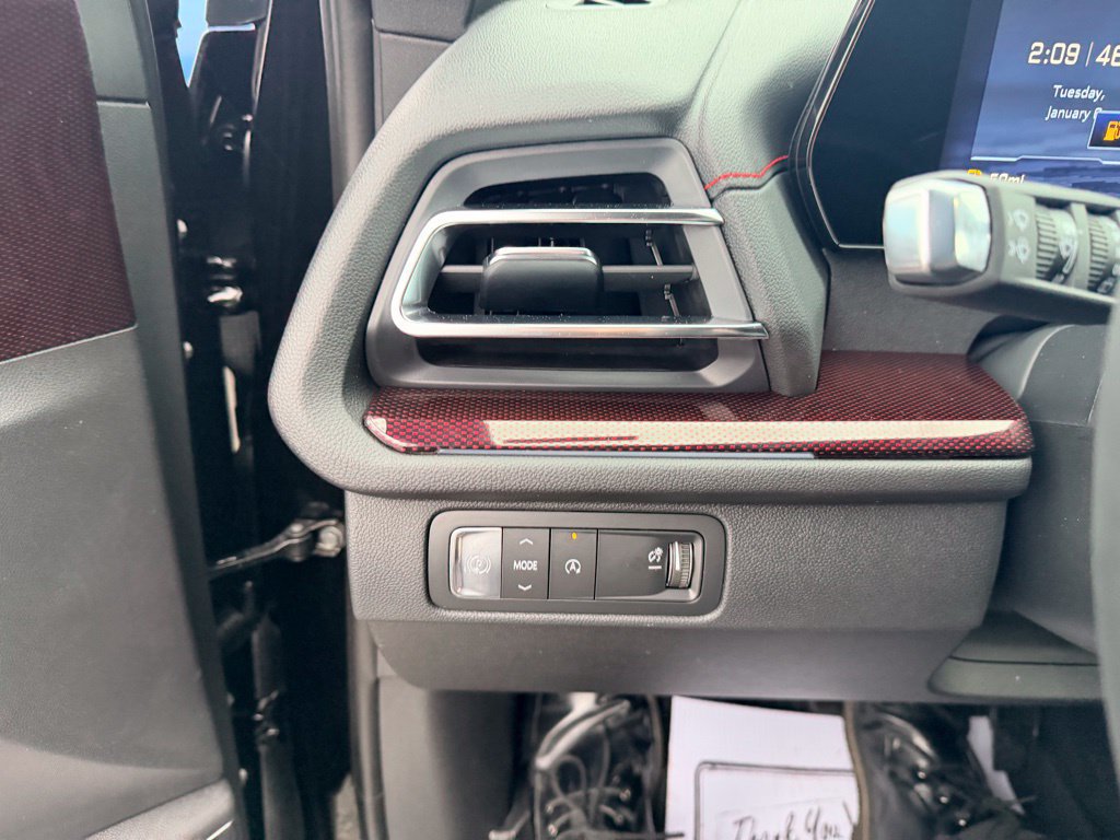 New 2026 Chevrolet Traverse RS w/ LPO, Floor Liner Package FWD image 23
