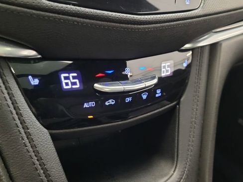Used 2023 Cadillac XT6 Luxury image 22