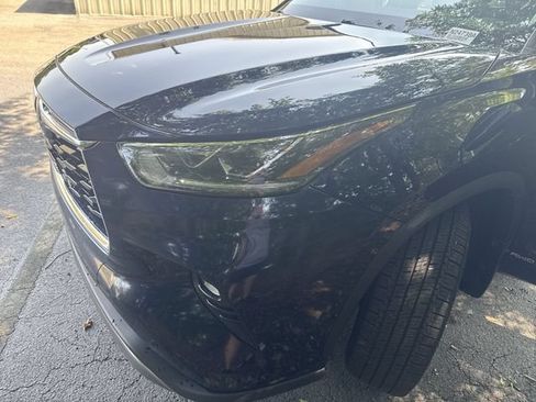 Used 2022 Toyota Highlander Platinum AWD/4WD image 35