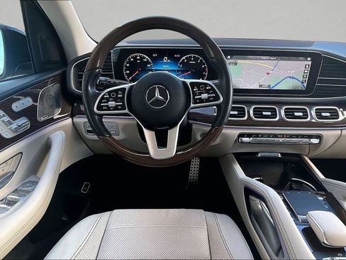 Used 2021 Mercedes-Benz GLS 580 4MATIC image 9