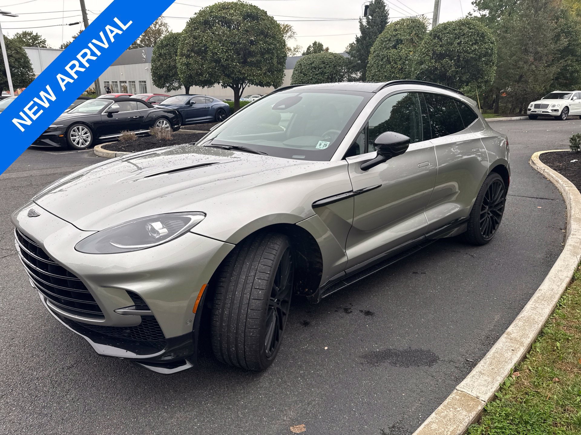 Used 2025 Aston Martin DBX 707 AWD/4WD image 5