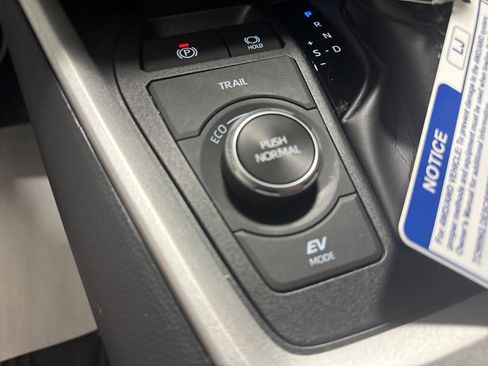 New 2025 Toyota RAV4 XLE image 22