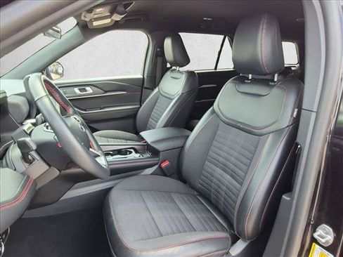 Used 2025 Ford Explorer ST-Line AWD/4WD image 16