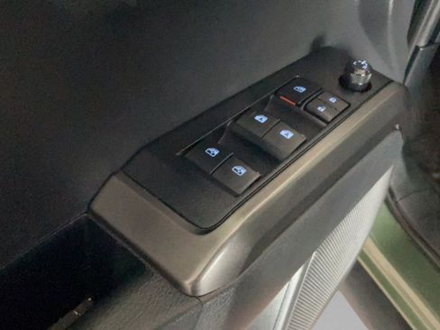 Used 2022 Toyota LTZ AWD/4WD image 21