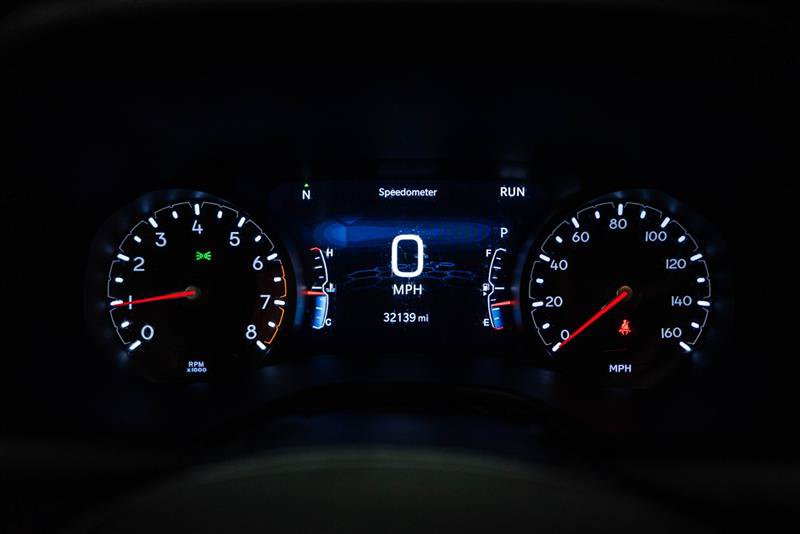 Used 2025 Jeep Compass Trailhawk AWD/4WD image 16