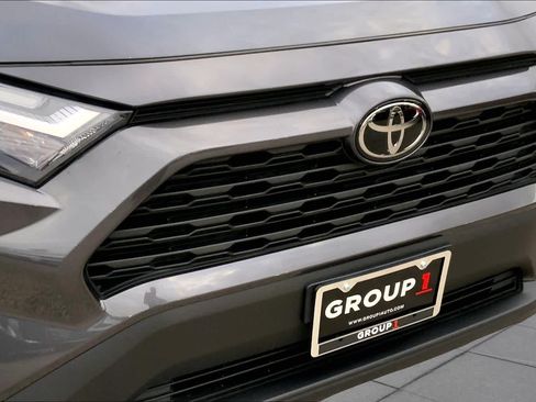 Used 2024 Toyota RAV4 XLE FWD image 29