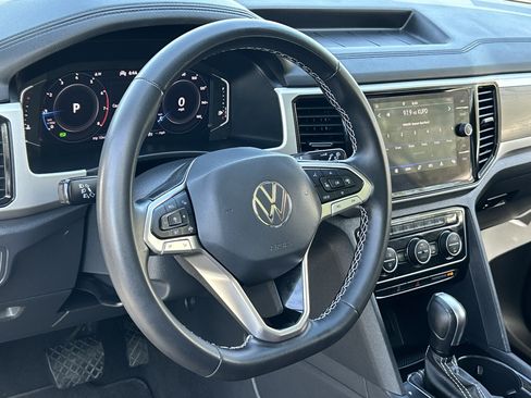 Used 2023 Volkswagen Atlas SE w/ Panoramic Sunroof Package FWD image 26