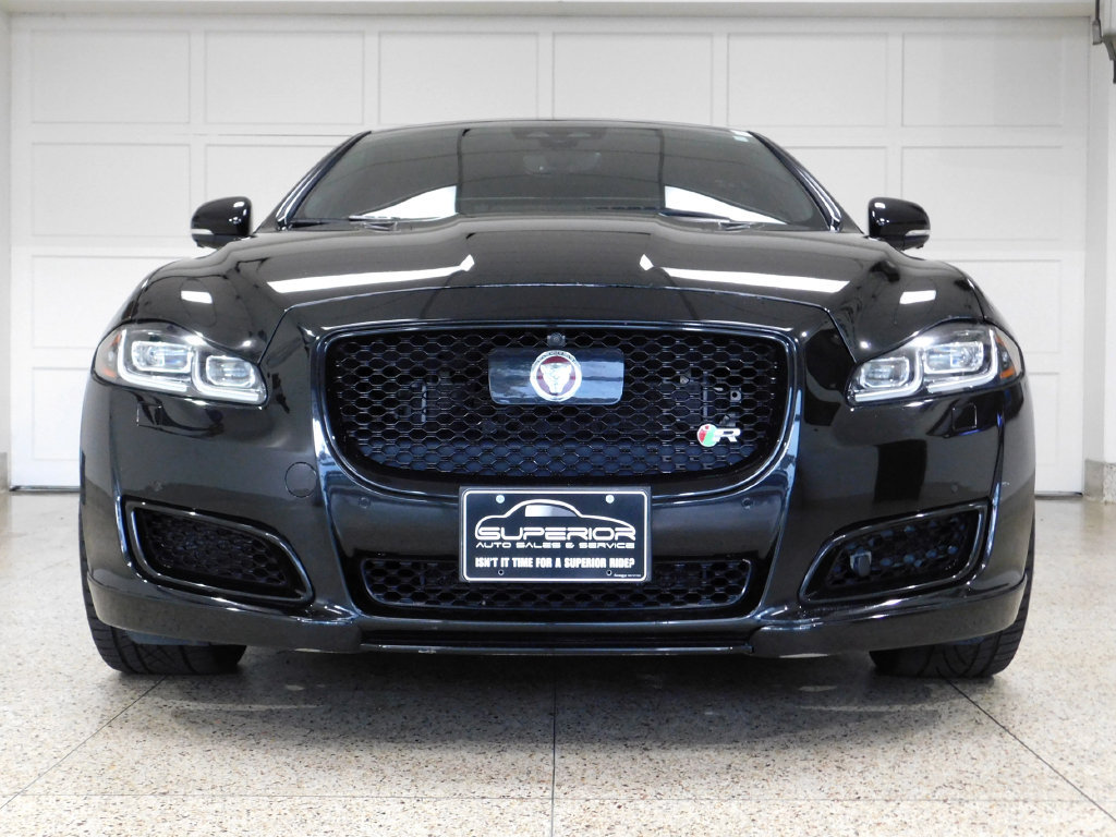 Used 2018 Jaguar XJ RWD image 2