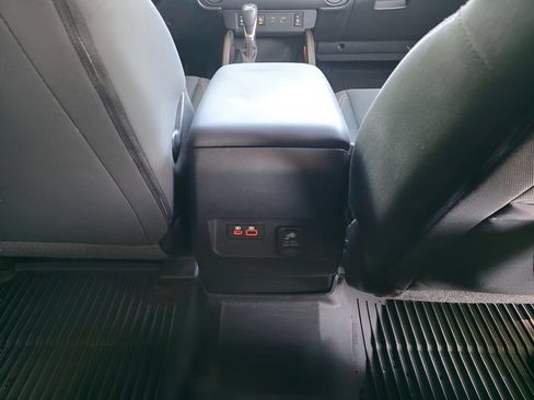 Used 2023 Nissan Frontier PRO-4X w/ Pro Convenience Package AWD/4WD image 7