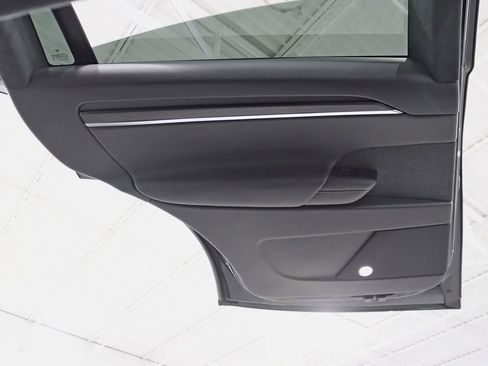 Used 2023 Tesla Model X Plaid image 29