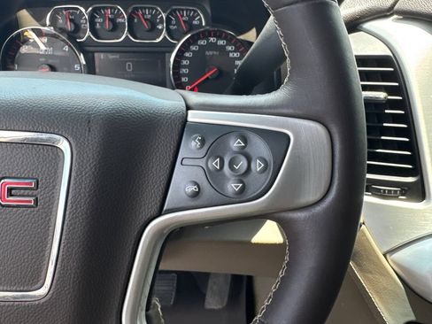 Used 2016 GMC Yukon SLT w/ Open Road Package AWD/4WD image 27