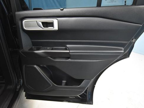 Used 2020 Ford Explorer Limited AWD/4WD image 31