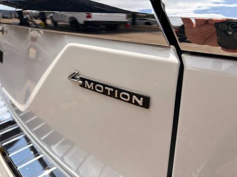 Used 2024 Volkswagen Atlas SEL Premium R-Line AWD/4WD image 15
