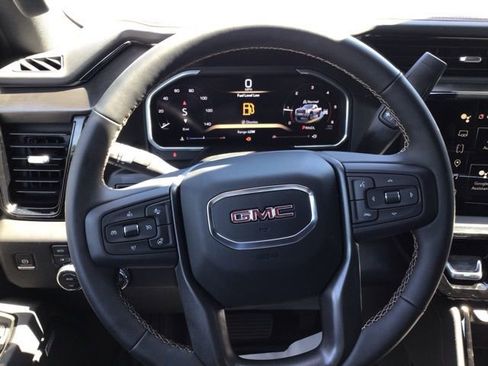 New 2026 GMC Sierra 2500 AT4 w/ AT4 Preferred Package AWD/4WD image 11