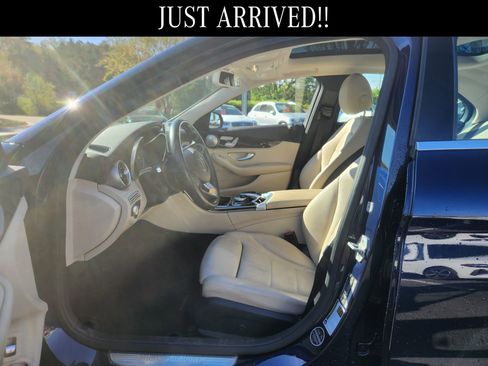 Certified 2016 Mercedes-Benz C 300 4MATIC Sedan image 7