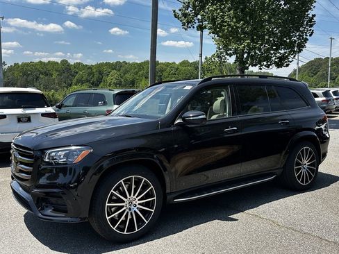 New 2026 Mercedes-Benz GLS 450 4MATIC image 4