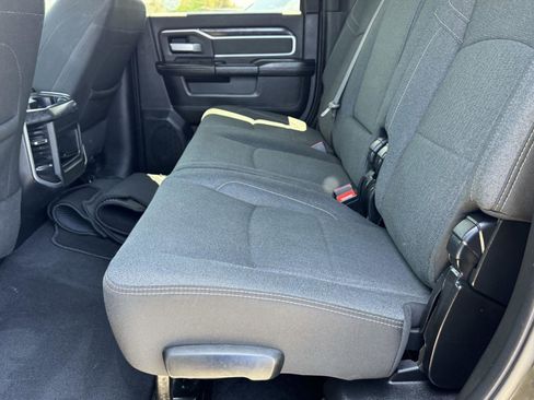 Used 2019 RAM 2500 Big Horn w/ Black Appearance Package AWD/4WD image 10