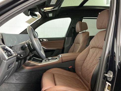 Certified 2025 BMW X7 xDrive40i AWD/4WD image 27