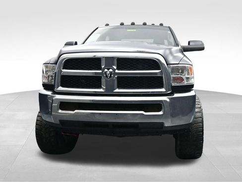 Used 2017 RAM 2500 Tradesman w/ Chrome Appearance Group AWD/4WD image 8