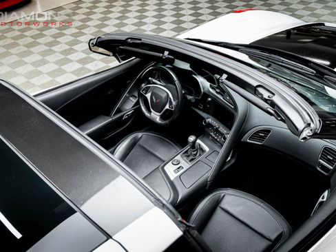 Used 2019 Chevrolet Corvette Stingray Coupe w/ 1LT RWD image 62