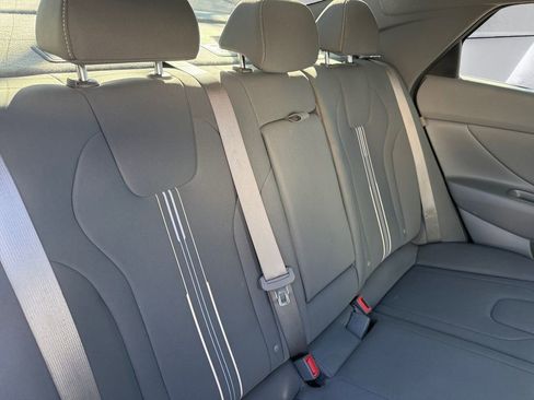 Certified 2025 Hyundai Elantra SEL w/ Cargo Package image 16