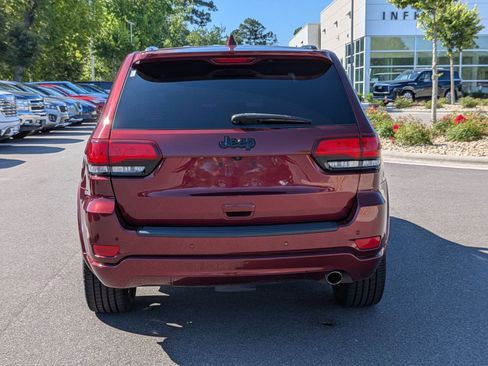 Used 2019 Jeep Grand Cherokee Altitude RWD image 4