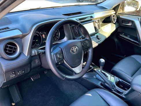 Used 2017 Toyota RAV4 Limited AWD/4WD image 17