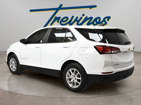 Used 2022 Chevrolet Equinox LS w/ LS Convenience Package FWD image 6