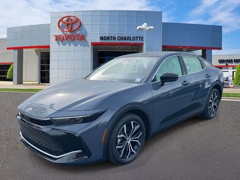 New 2026 Toyota Crown XLE image 5