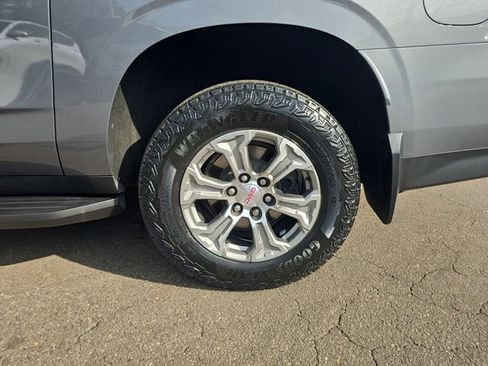 Used 2022 GMC Yukon XL SLE w/ Gmc Pro Safety Plus Package image 34