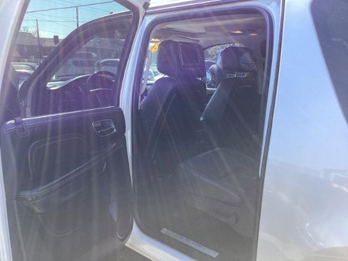 Used 2013 Cadillac Escalade ESV Platinum image 6