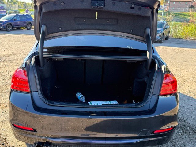 Used 2014 BMW 328i xDrive Sedan AWD/4WD image 11