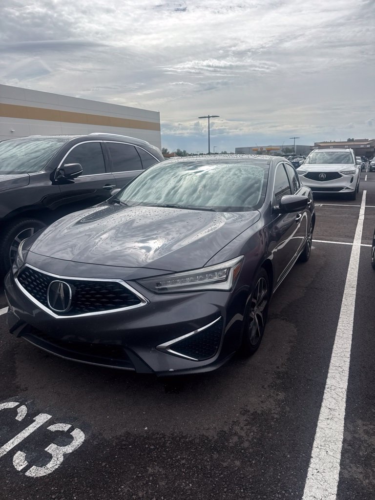 Used 2019 Acura ILX w/ Premium Package FWD image 2