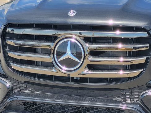 Used 2025 Mercedes-Benz GLS 450 4MATIC image 41