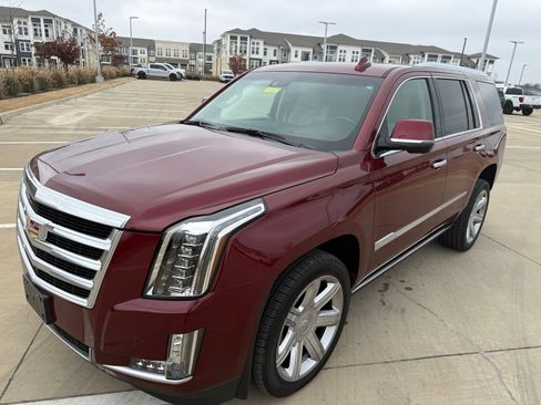 Used 2016 Cadillac Escalade Premium image 11