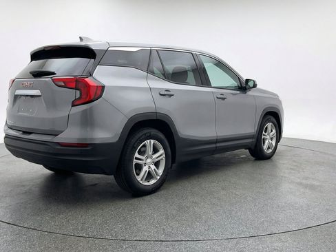 Used 2024 GMC Terrain SLE FWD image 9