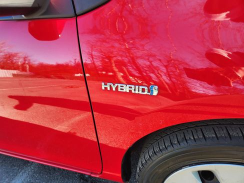 Used 2013 Toyota Prius C Two image 7