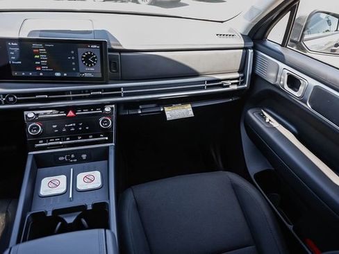 New 2026 Hyundai Santa Fe SE AWD/4WD image 18