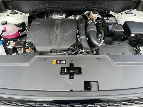 Certified 2025 Hyundai Santa Fe Calligraphy AWD/4WD image 10