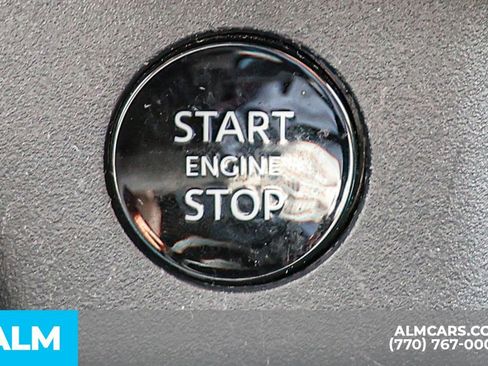 Used 2025 Nissan Rogue SV image 47