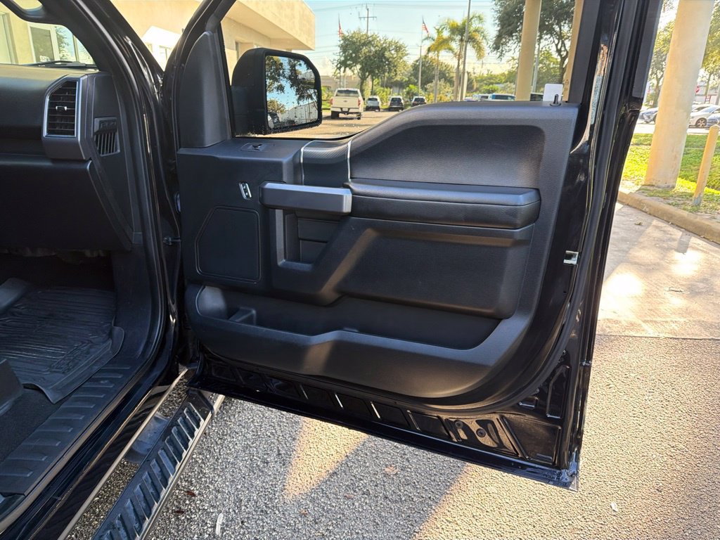 Used 2019 Ford F150 XLT w/ Equipment Group 302A Luxury AWD/4WD image 32