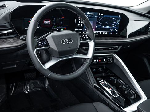 New 2025 Audi Q5 Premium Plus image 9